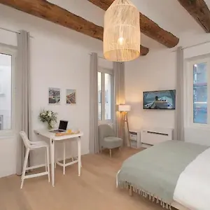 Design Vieux Port Apartment Marseilles